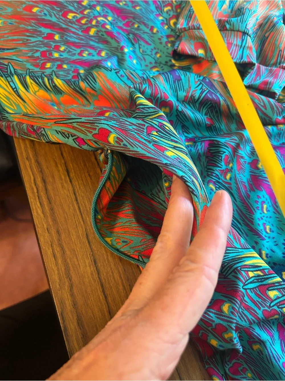 Tracy Negoshian Peacock Feather Print Shift Dress S Resort Boho Colorful